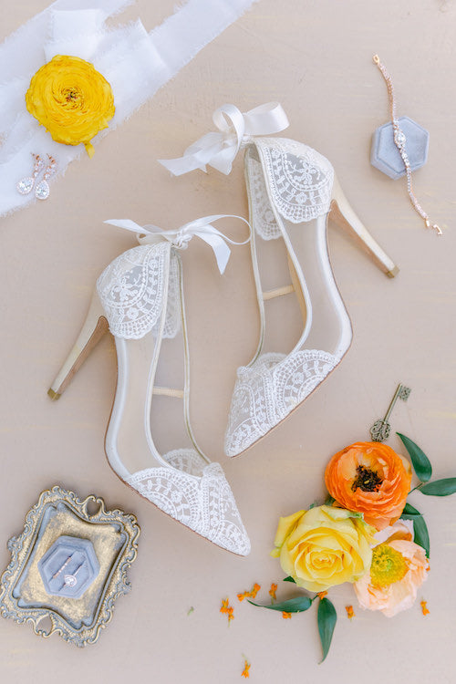 日本で人気のウェディングシューズとウェディングドレス | Bella Belle