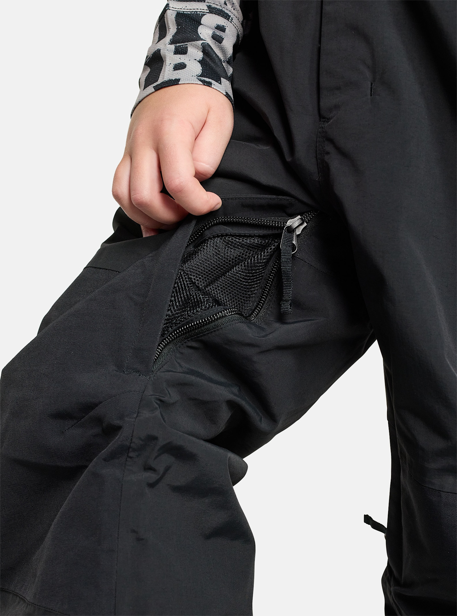 Burton Skylar 2L Bib Pants (Youth) 2025 | True Black - The Drop