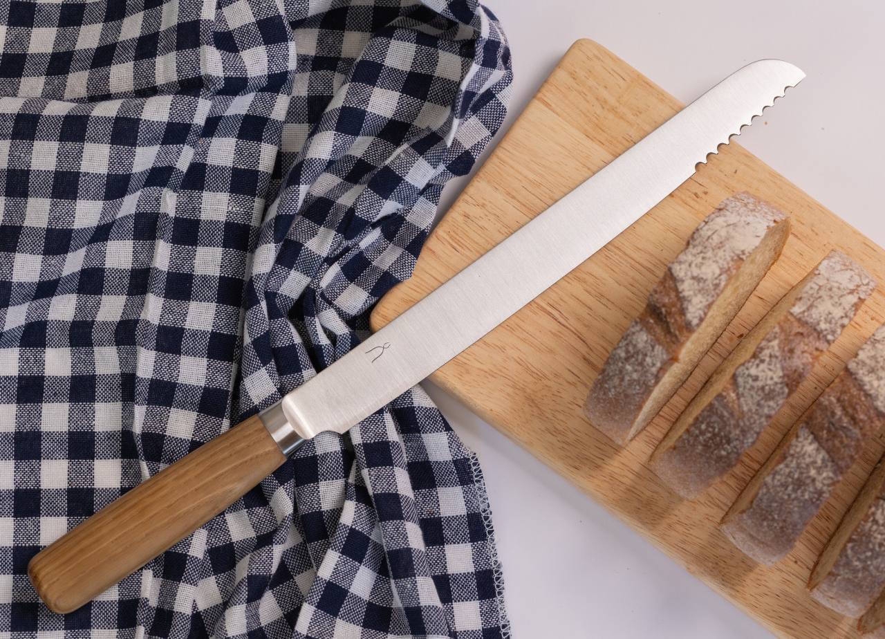 波刃ではないパン切り包丁 - タダフサ