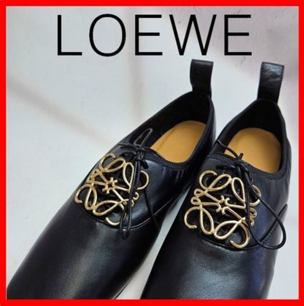 LOEWE(ロエベ)の“フラットシューズ”はまさに隠れた名品♡【スタハ編集