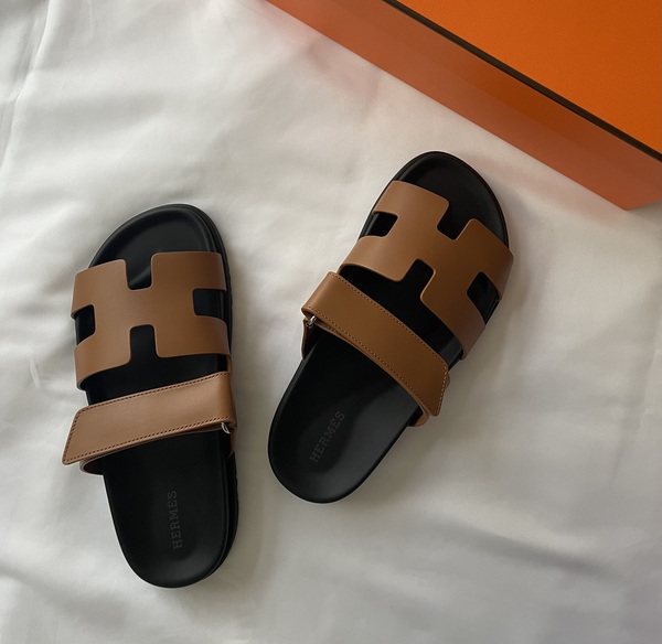 大人の極上サンダル♡HERMES(エルメス)の「シプレ」魅力を深堀り