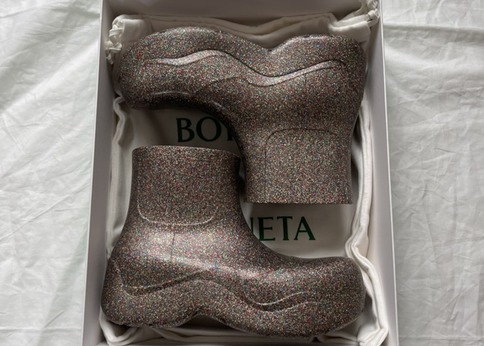 梅雨本番前☔やっぱり気になるのは、レインブーツにもなるBOTTEGA