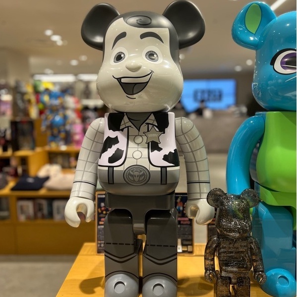 Bearbrick Woody (Toy Story) B&W 1000% – The Hype Room Official Store