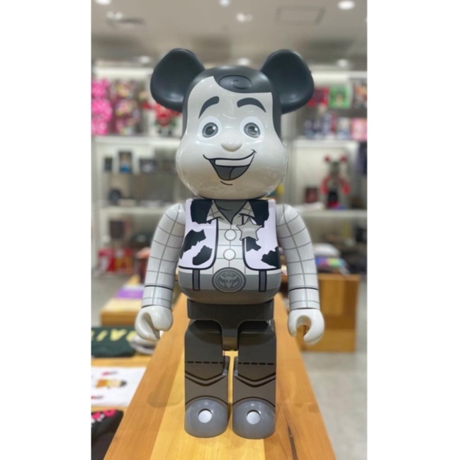 Bearbrick Woody (Toy Story) B&W 1000% – The Hype Room Official Store