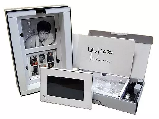 石原裕次郎　77周年記念　メモリーズ Amazon.co.jp: 石原裕次郎 生誕77周年記念 ミュージック・フォト