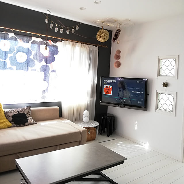 送料無料！ essey エッセイ イリュージョン サイド テーブル 【カラー