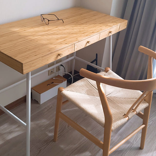 イケア LILLÅSEN リルオーセン デスク - 通販 | 家具とインテリアの