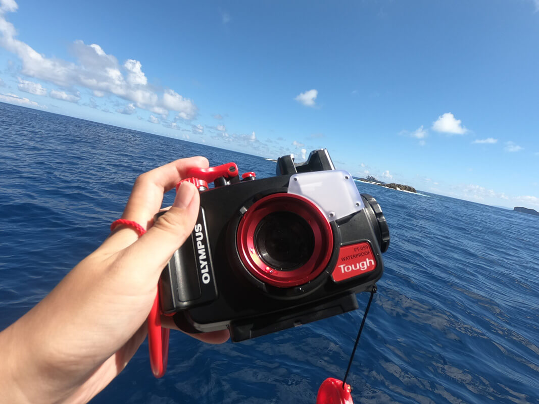 OLYMPUS防水カメラ「Tough TG-6」青の世界を実写レビュー！ダイバー