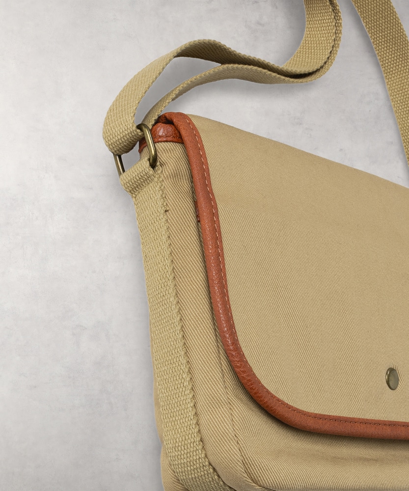 シンセティックレザーショルダーバッグ(ONE SIZE ベージュ