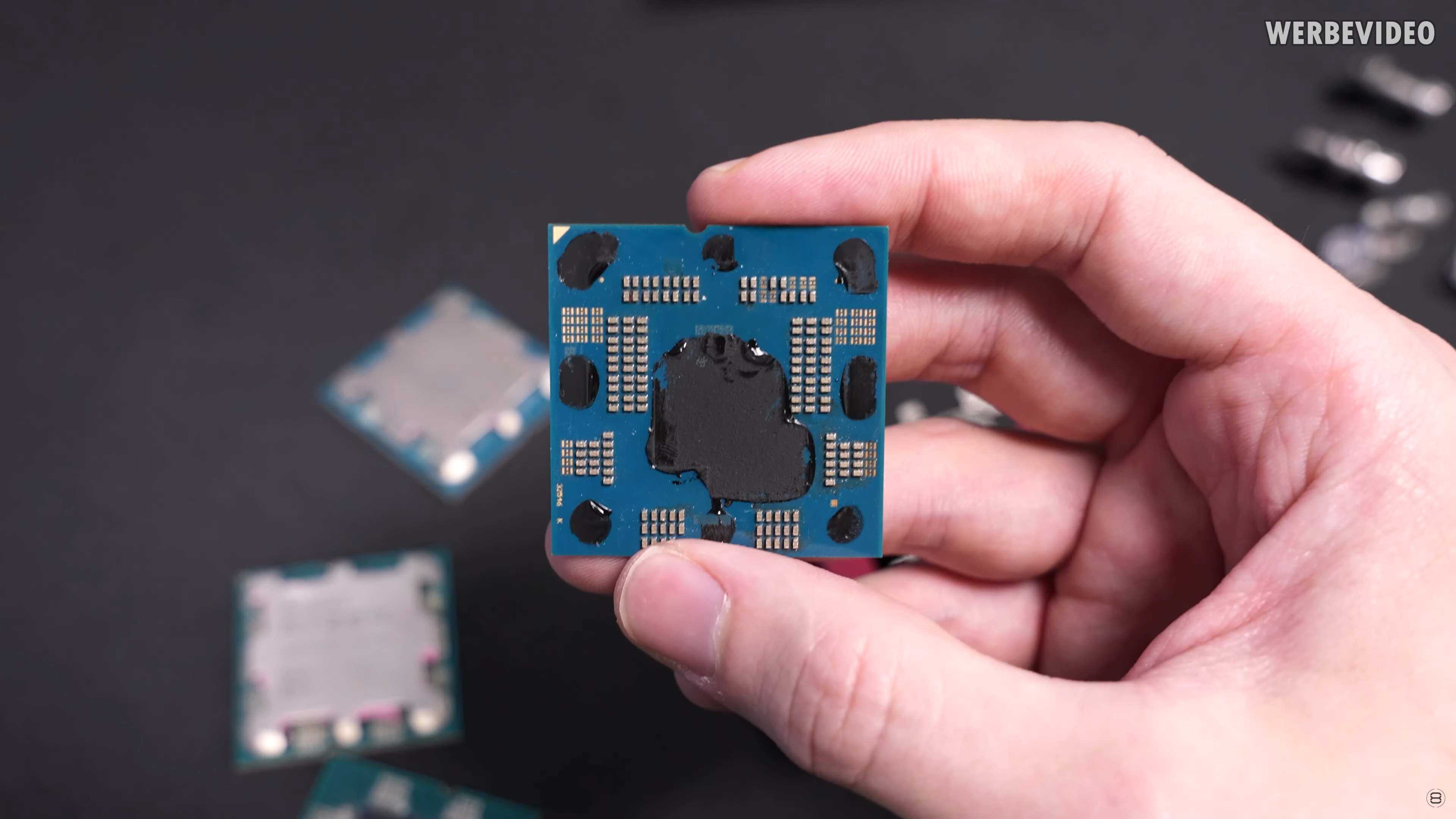 Fake AMD Ryzen 7 7800X3D CPUs Doing The Rounds Online, Die-Less