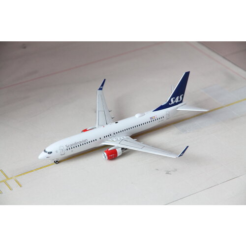 1:200 SAS Scandinavian Airlines B737-800 LN-RRH J Fox JF-737-8-045