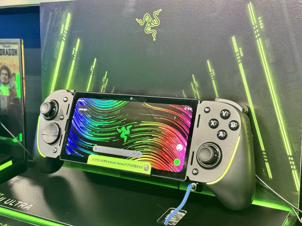 Razer レイザー Kishi Ultra ゲームコントローラー Android、iPhone
