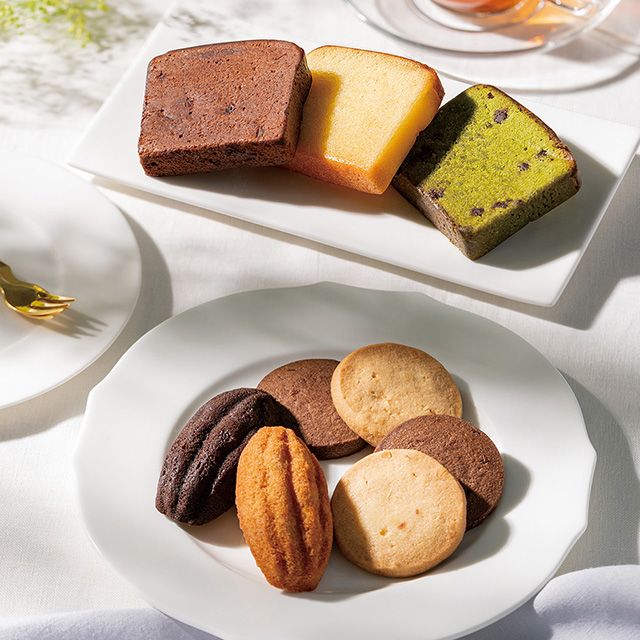 ゴディバ[GODIVA]のパティスリーアソートメント21個入り【名入れ】顔