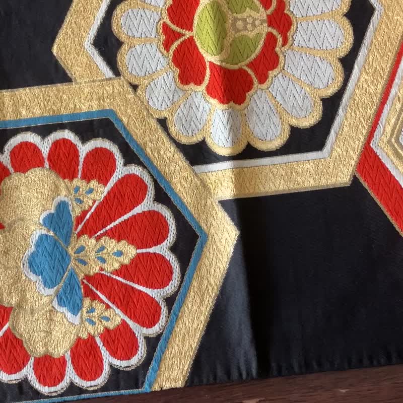 豪華 着物の帯のテーブルランナー 正絹100% Japanese style by C