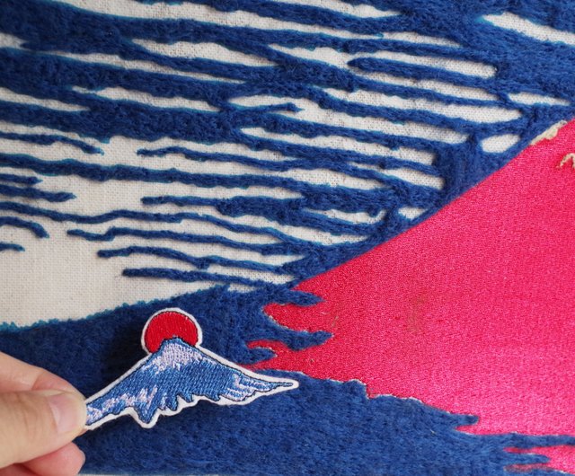 台湾 富士山 刺繍ブローチ / ワッペン（1個）__刺繍、クリスマスギフト