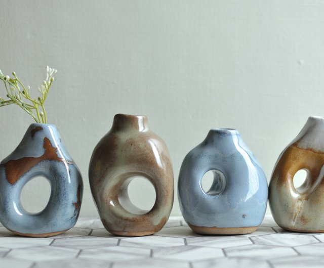 台湾 heyusoapstudio・手びねり陶器の花器・陶土製・自然釉薬の色合い