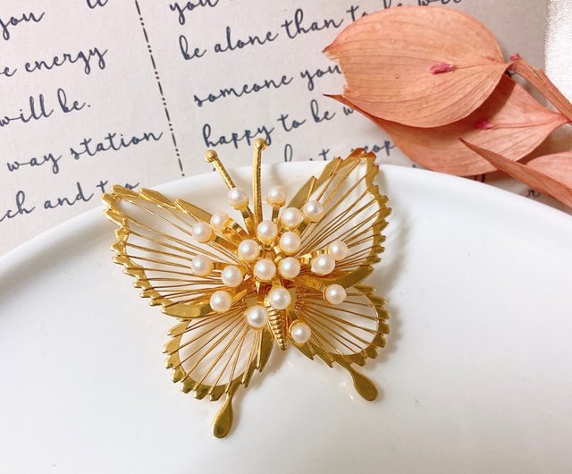 台湾 【西洋アンティークアクセサリー】Monet 蝶と花のつぼみ、繊細な