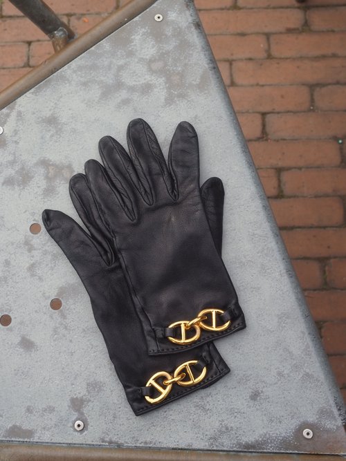 HERMES エルメス シェーヌダンクル レザー グローブ ブラック ゴールド