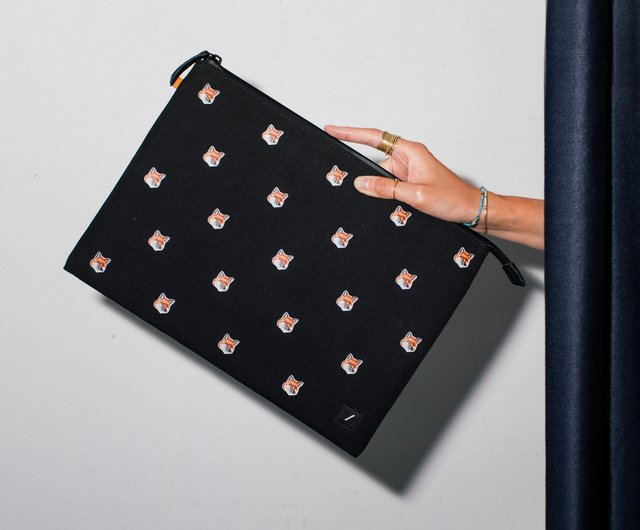 メゾンキツネ×ネイティブユニオン MacBook 15/16インチ用スリーブ