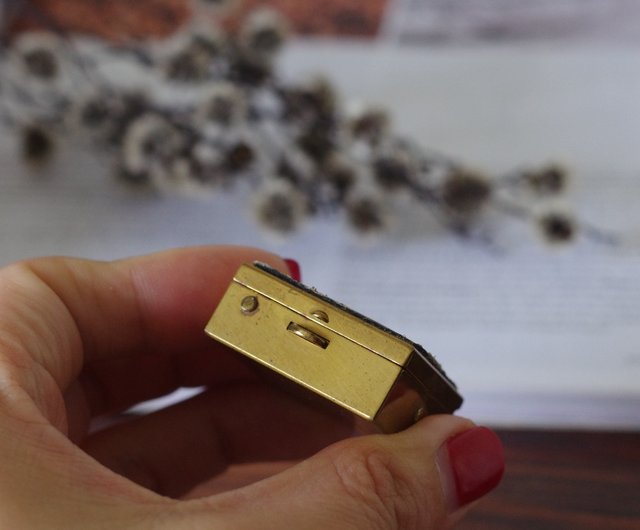 台湾 ヴィンテージ 珍しい携帯灰皿 W816 goldsilverbaby - Pinkoi