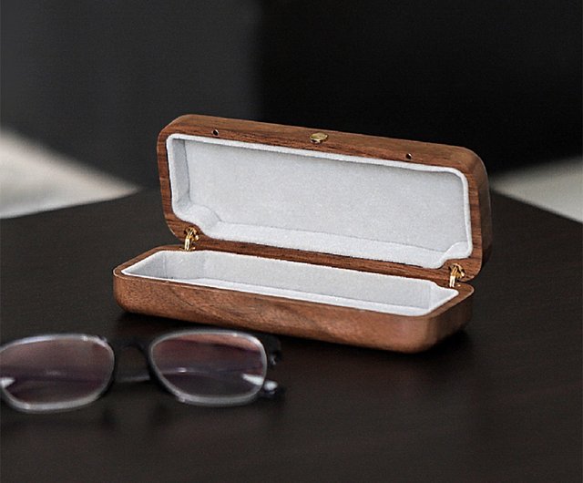 40%OFF】木製メガネケース【英語での無料彫刻】メガネ収納ボックス