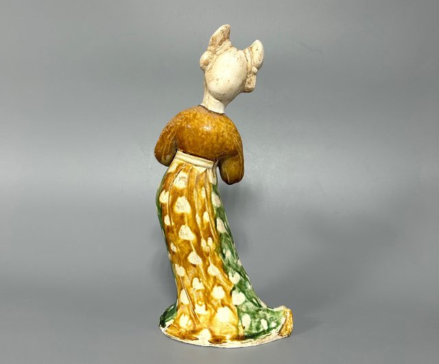 送料無料】台湾 唐三彩貴婦人の置物 コレクター - Pinkoi