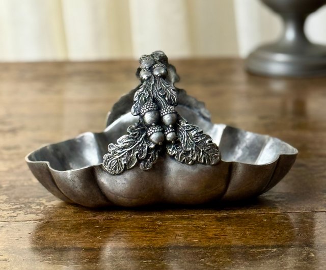 台湾 50619-フランスの美しいアンティークピューターバスケット