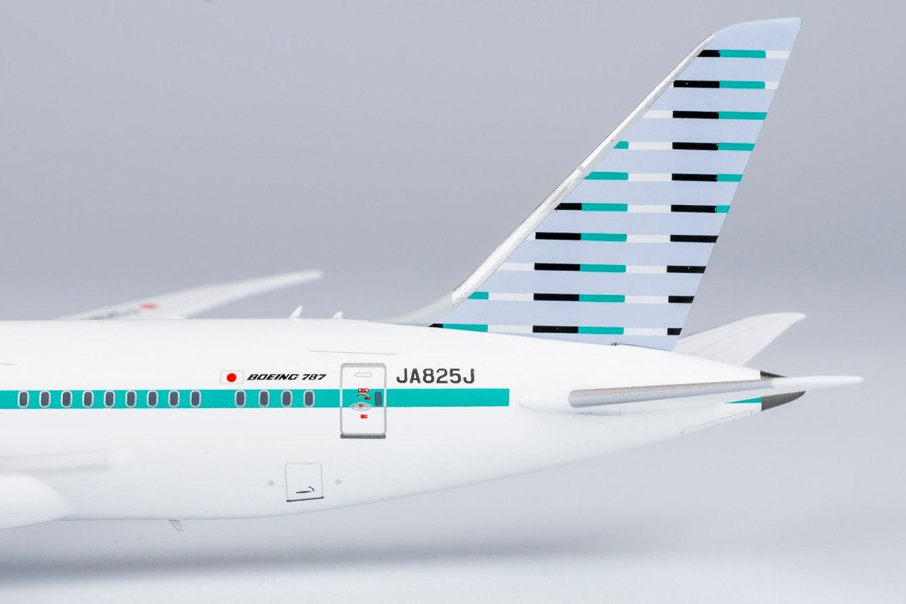 NG Models ZIPAIR Tokyo 787-8 Dreamliner revised new colors JA825J