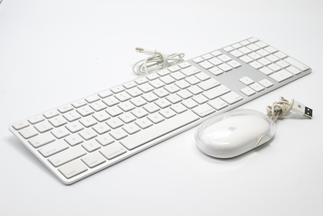 Apple A1243 Aluminium USB Wired Keyboard With Numeric Keypad