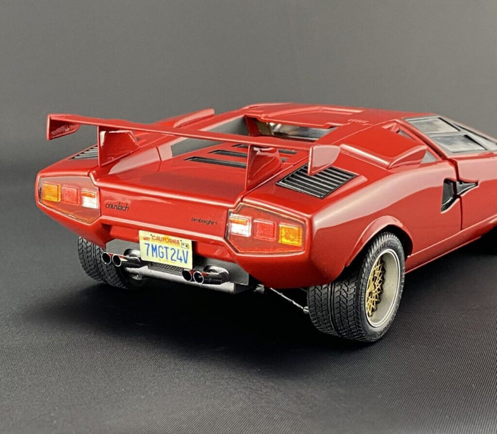Fujimi 1/24 Lamborghini Countach LP500R Plastic Model Kit