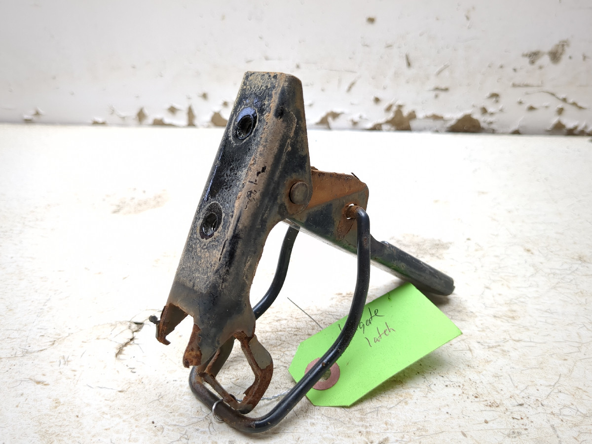 19 Kawasaki Mule Pro DXT KAF1000 Rear Left Tailgate Latch - Sun