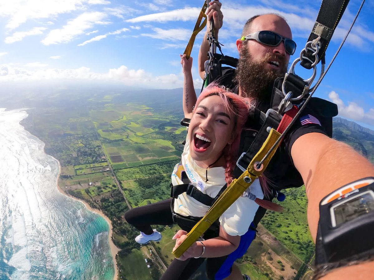 絶景スカイダイビング 一度は経験してみたい大空で味わうスリルと感動