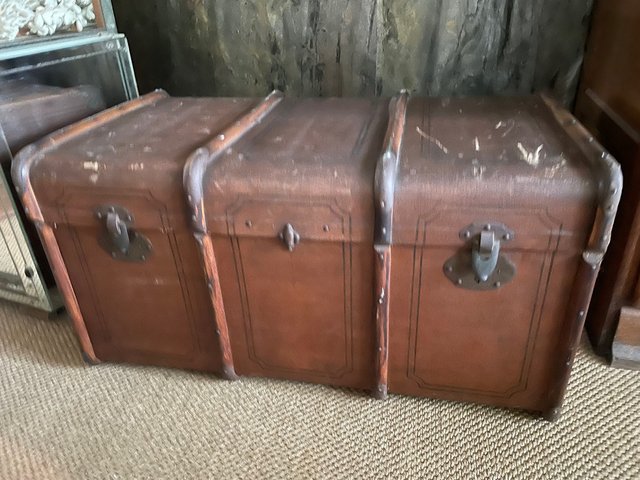Vintage Transport Trunk, 1940s for sale at Pamono