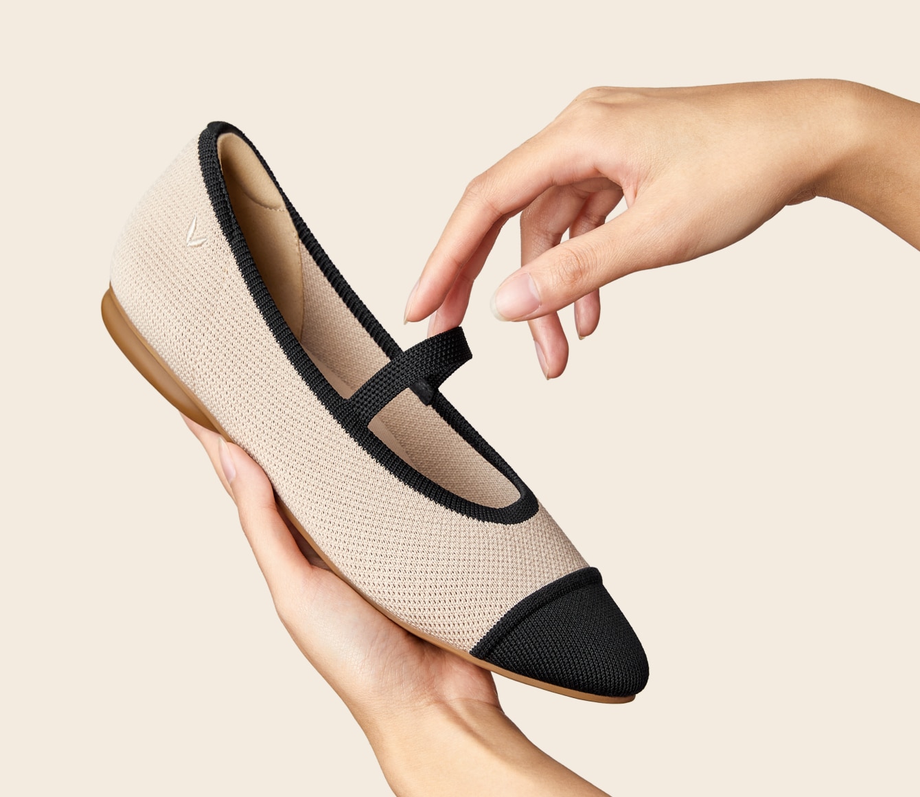 Tamia Mary Jane] AdaptAll™ アーモンドトゥ メリージェーン フラット