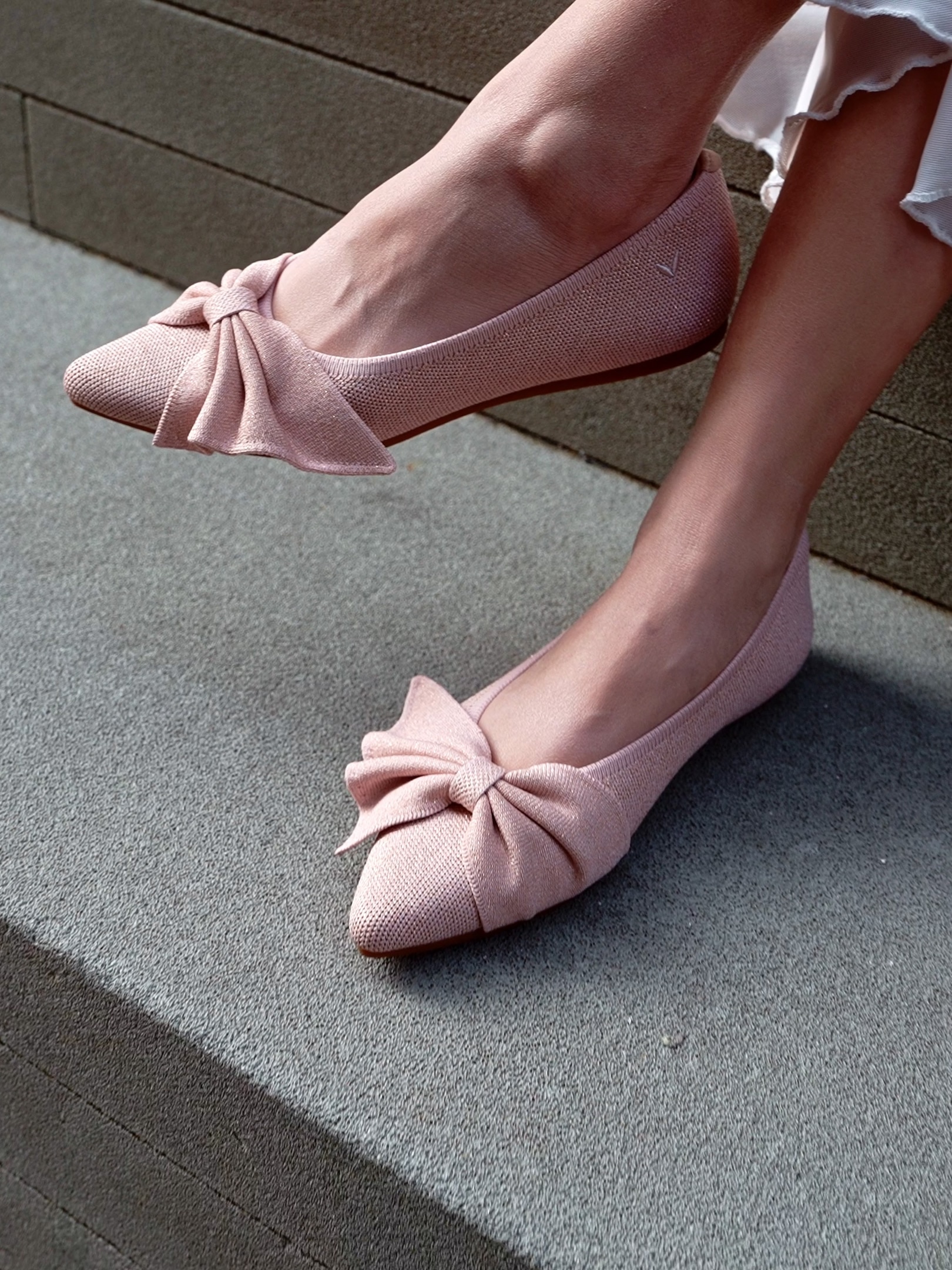 Azura] ポインテッドトゥ リボン付き フラット – VIVAIA JAPAN