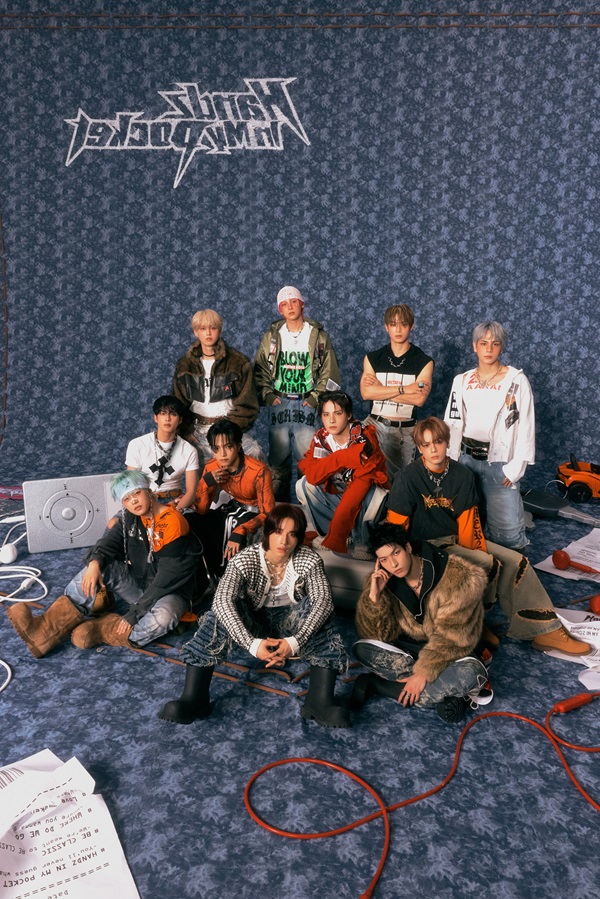 JO1、10月22日リリースの10thシングル『Handz In My Pocket』ジャケ写