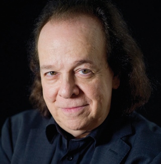 圧巻！超絶技巧の化身シプリアン・カツァリス、「作曲家ベートーヴェン