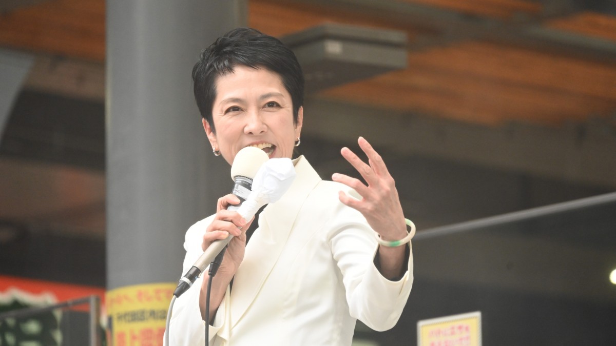 東京】「東京から行財政改革を」蓮舫参院議員が枝野前代表と有楽町で