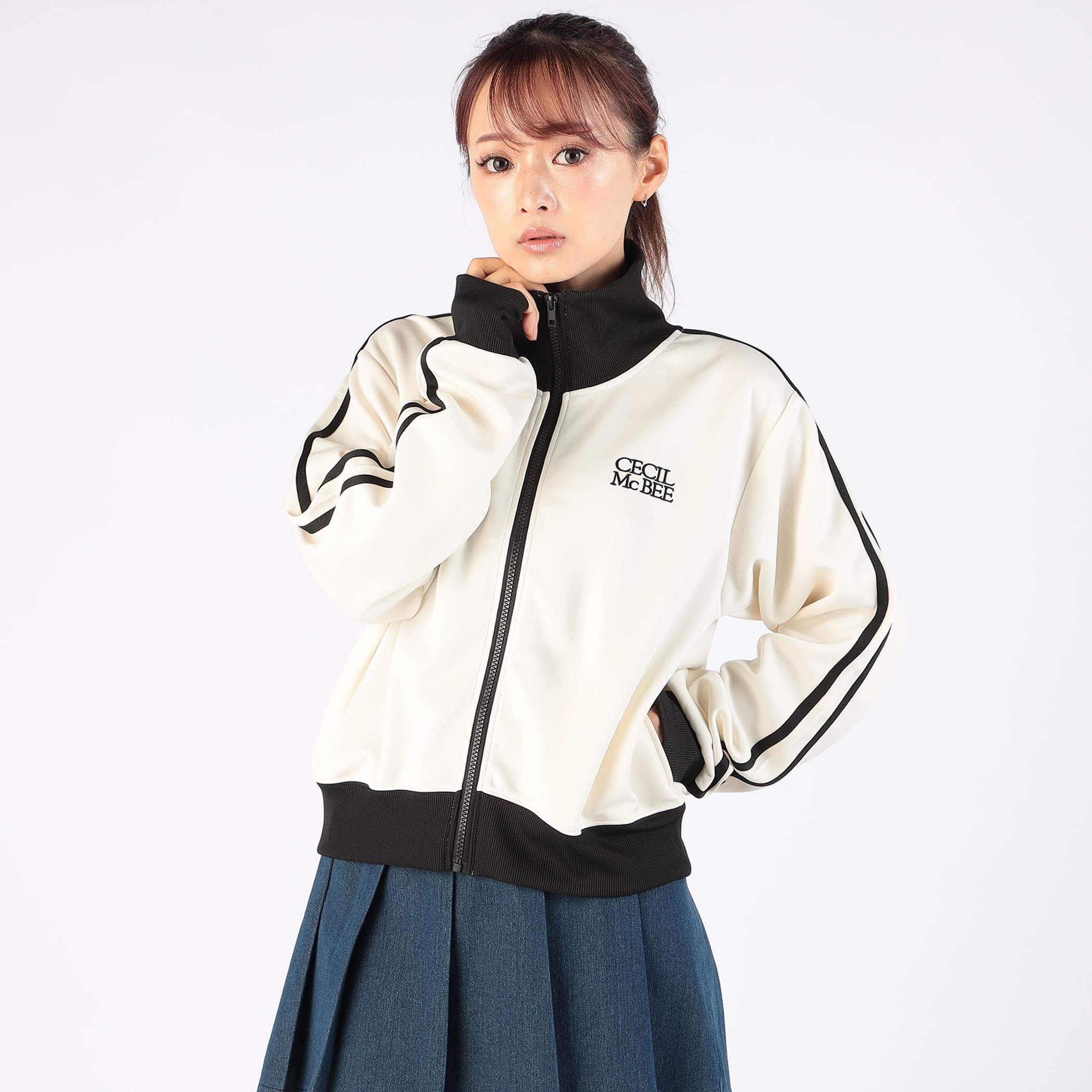 ワンポイント刺繍ロゴトラックジャケット｜REVIVAL LOGO LINE｜CECIL