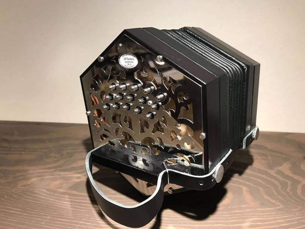 ケルトの笛屋さん | 商品詳細 | AP James 30ボタン アングロ・コンサー