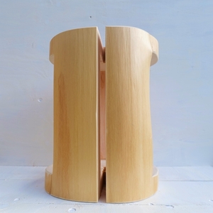 森の丸太くり抜きスツール＜ヒノキ／磨き丸太仕上げ＞/オットマン 本棚