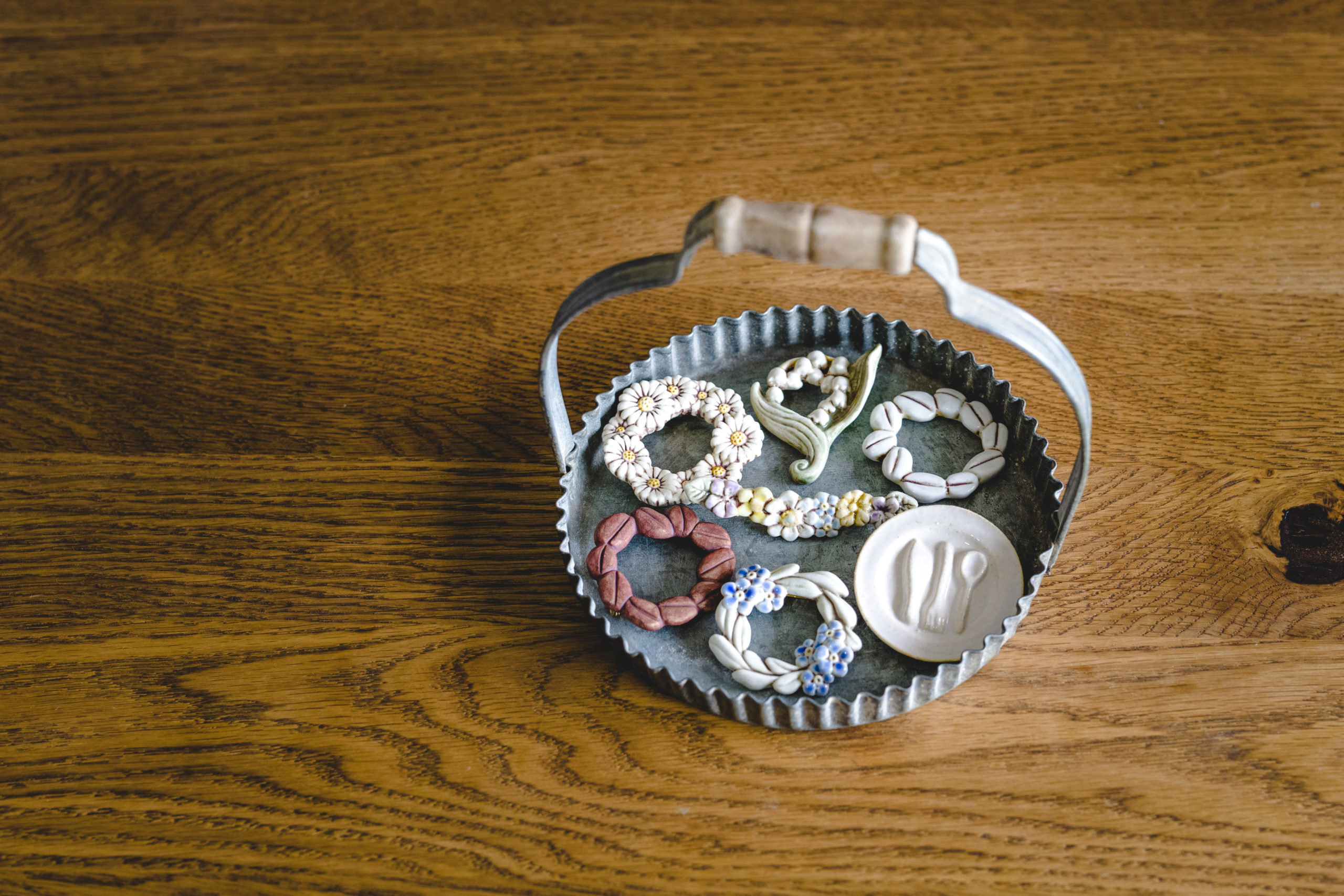 小菅幸子さんのブローチ】いつものおでかけがちょこっと特別になる