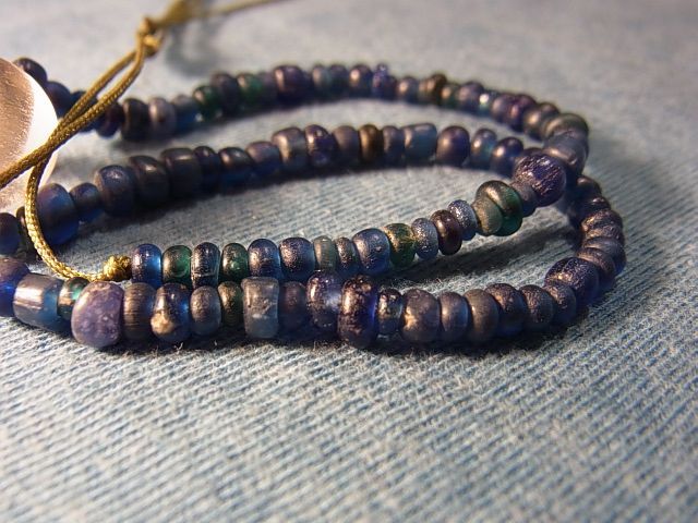 水晶製勾玉と古代瑠璃玉 古墳時代 - Chagamocraft (チャガモクラフト)