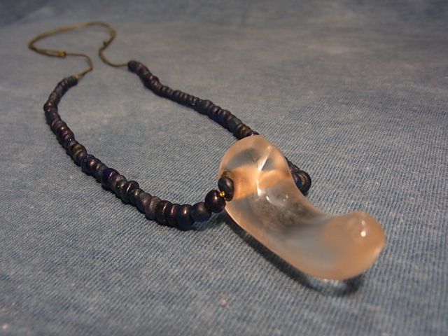 水晶製勾玉と古代瑠璃玉 古墳時代 - Chagamocraft (チャガモクラフト)