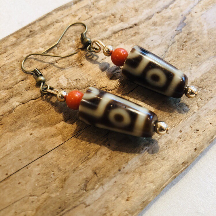 チベット九眼天珠（9アイジー）のピアス - Chagamocraft (チャガモ