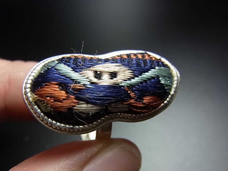 貴州ミャオ族の刺繍古裂リング （苗銀製） - Chagamocraft (チャガモ