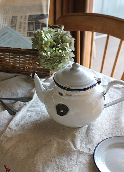 丸さが可愛いエナメルポット フランスアンティークホーロー雑貨