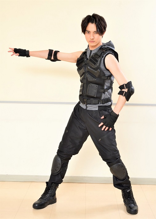 子どもたちに夢を届けたい「仮面ライダーリバイス」主演・前田拳太郎