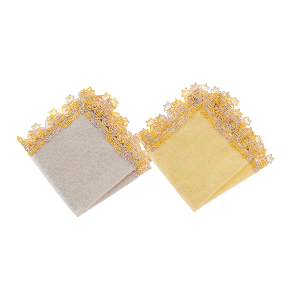 ポップなカラーや、エレガンスなデザインのハンカチで夏を彩る