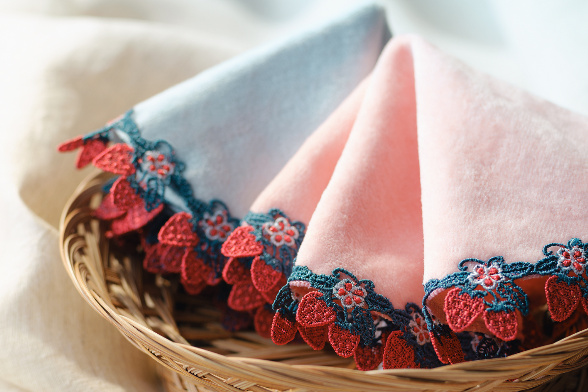 春満載。美味しそうで、楽しい「春摘みいちご」「桜餅」 | 横浜元町